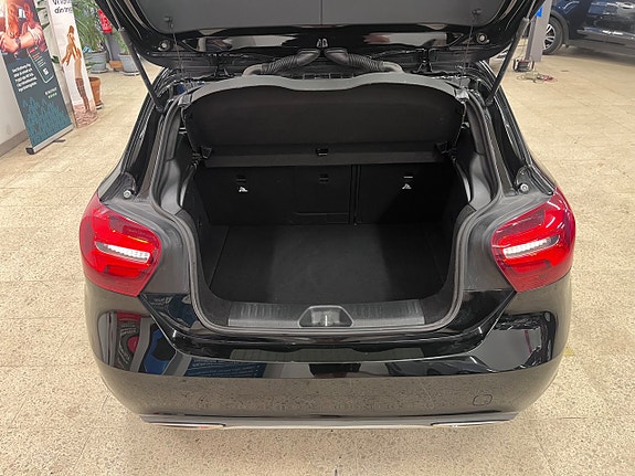 Mercedes-Benz A180 10 of 14