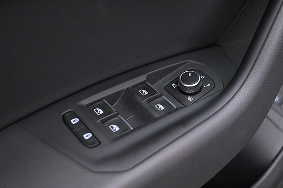 Volkswagen Touareg 10 of 27