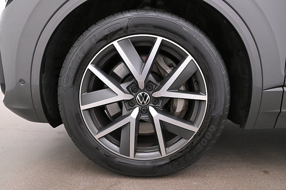 Volkswagen Touareg 27 of 27