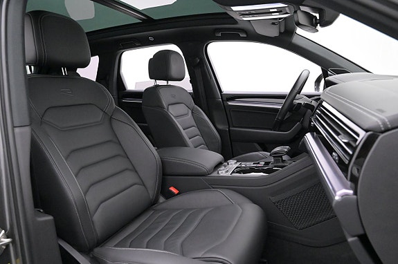 Volkswagen Touareg 13 of 27