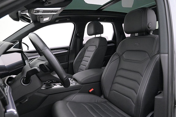 Volkswagen Touareg 9 of 27