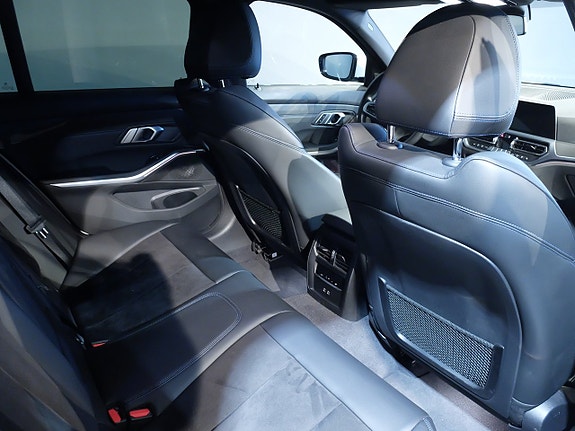 BMW 320d 8 of 12
