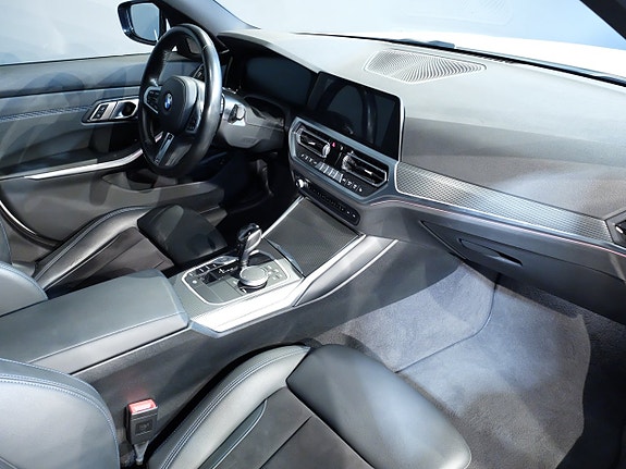 BMW 320d 5 of 12