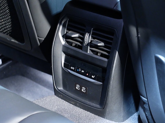 BMW 320d 9 of 12