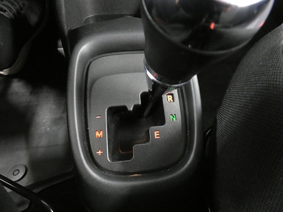 Peugeot 108 11 of 15