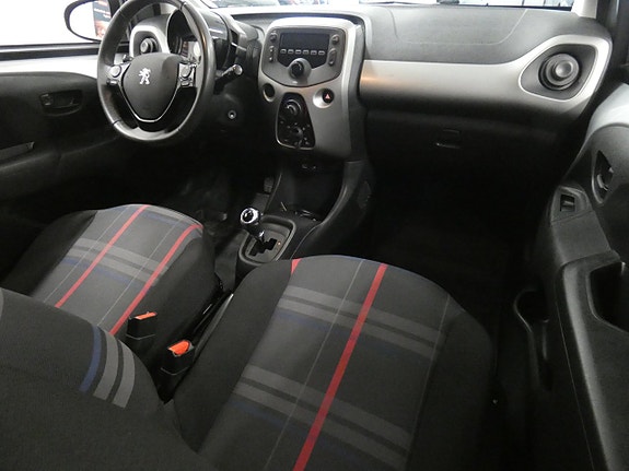Peugeot 108 12 of 15