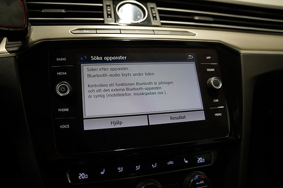 Volkswagen Passat 19 of 25