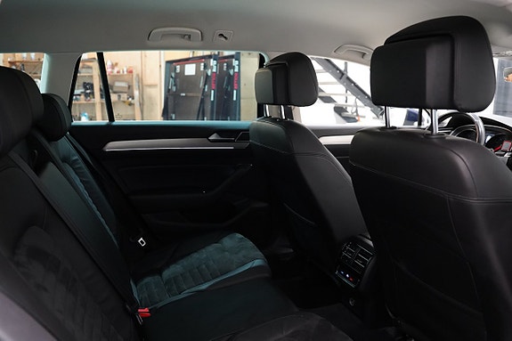 Volkswagen Passat 22 of 25