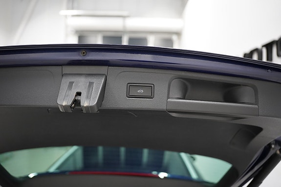 Volkswagen Passat 25 of 25