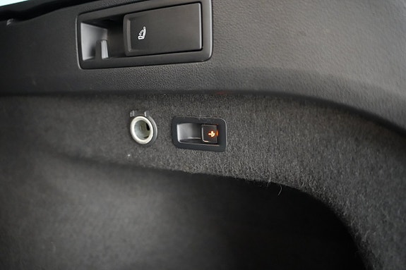 Volkswagen Passat 24 of 25