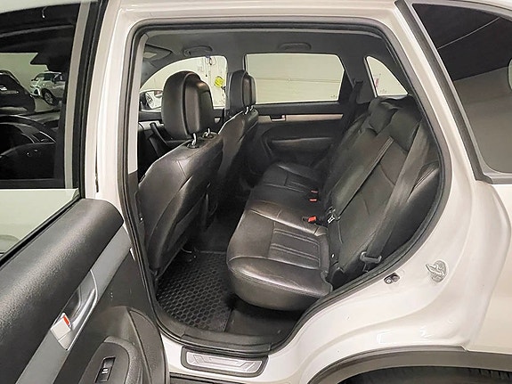 Kia Sorento 5 of 7