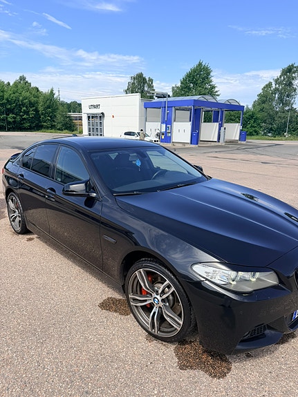 BMW 530i 2 of 9