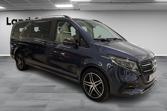Mercedes-Benz V300 d 3 of 14