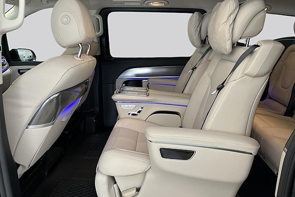 Mercedes-Benz V300 d 9 of 14