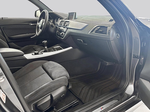 BMW 118d 16 of 17