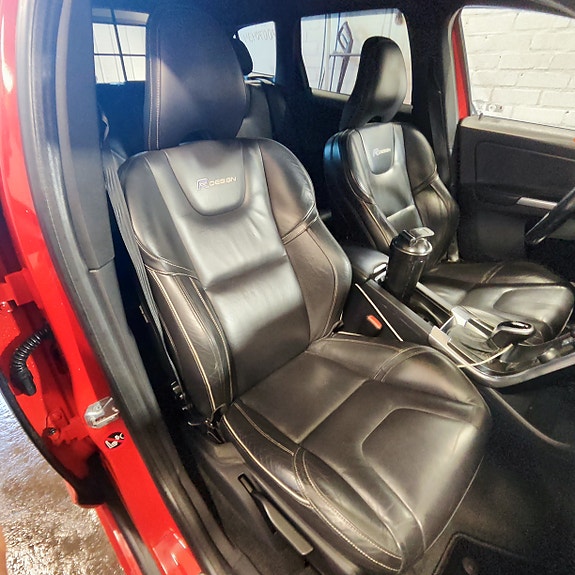 Volvo XC60 15 of 16