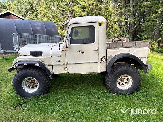 Willys Jeep 2 of 15
