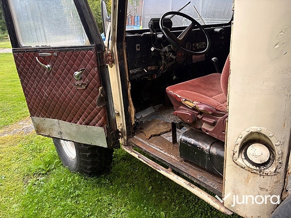 Willys Jeep 8 of 15