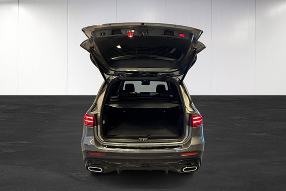Mercedes-Benz GLB220 d 22 of 23