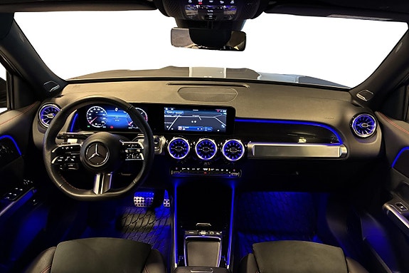 Mercedes-Benz GLB220 d 10 of 23