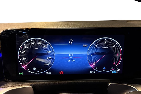 Mercedes-Benz GLB220 d 12 of 23
