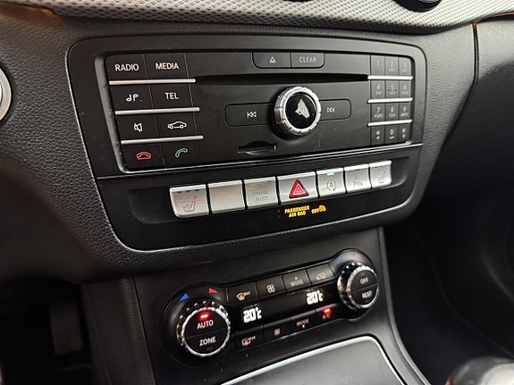 Mercedes-Benz B180 11 of 16