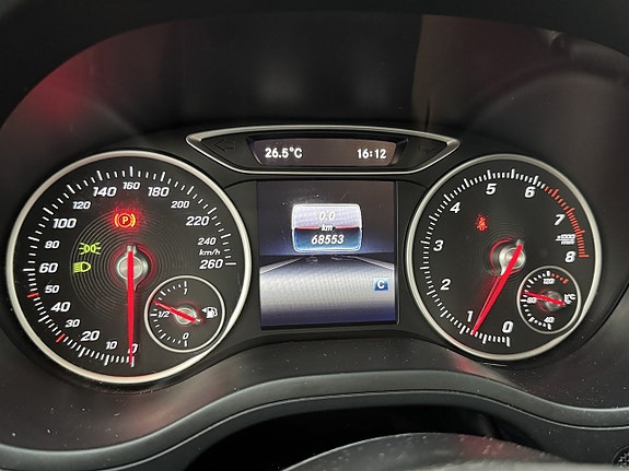 Mercedes-Benz B180 13 of 16