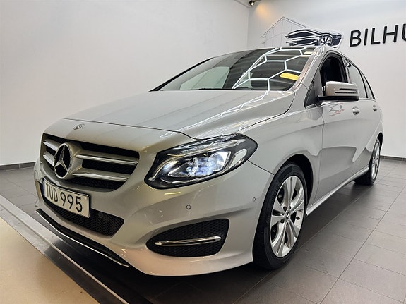 Mercedes-Benz B180 5 of 16