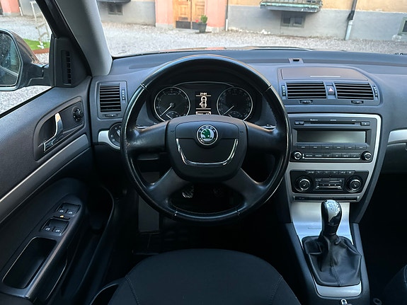 Skoda Octavia 8 of 8