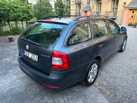 Skoda Octavia 5 of 8