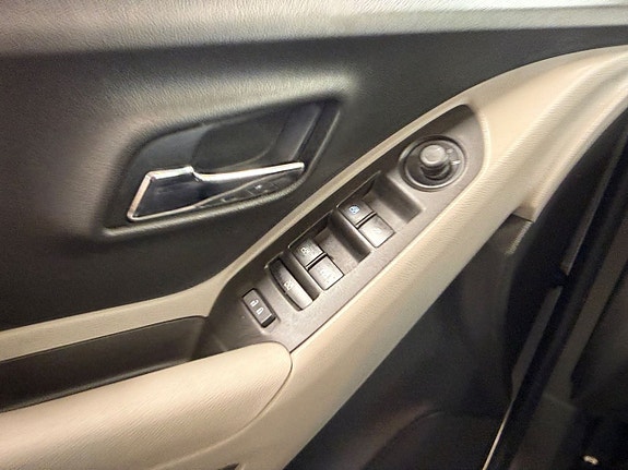 Chevrolet Trax 17 of 20
