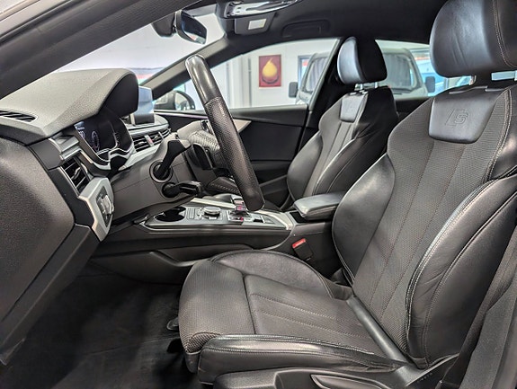 Audi A5 9 of 17
