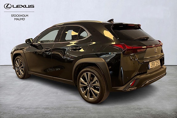 Lexus UX300h 2 of 21