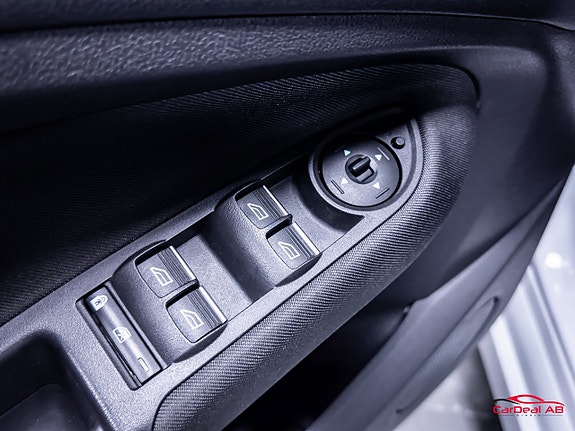 Ford C-Max 27 of 27