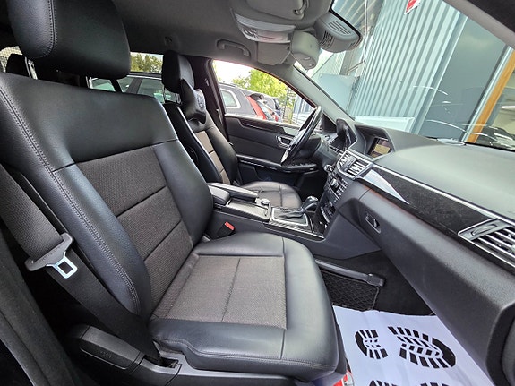 Mercedes-Benz E250 15 of 15