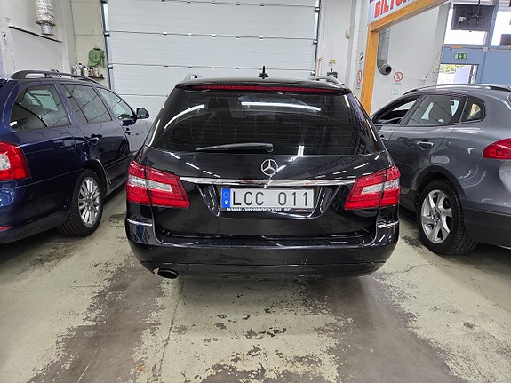 Mercedes-Benz E250 7 of 15