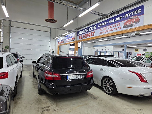 Mercedes-Benz E250 5 of 15