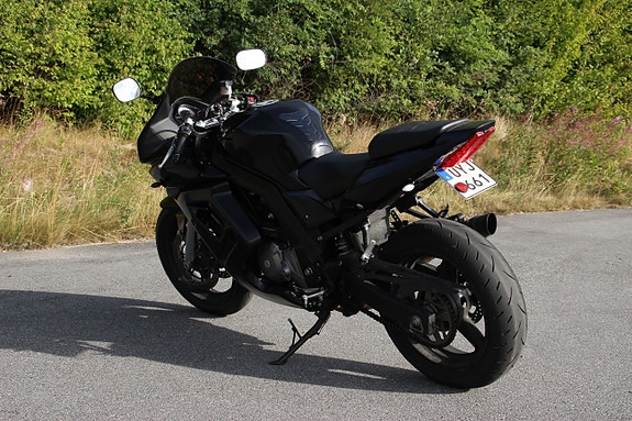 Suzuki SV650S 5 of 11