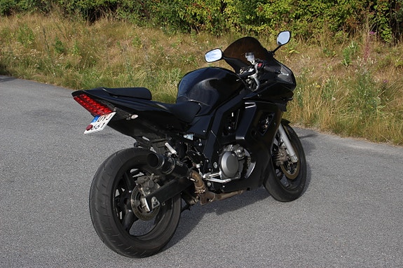 Suzuki SV650S 7 of 11