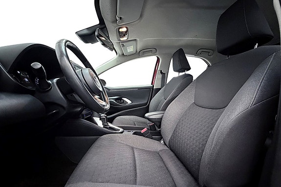 Toyota Yaris 12 of 29