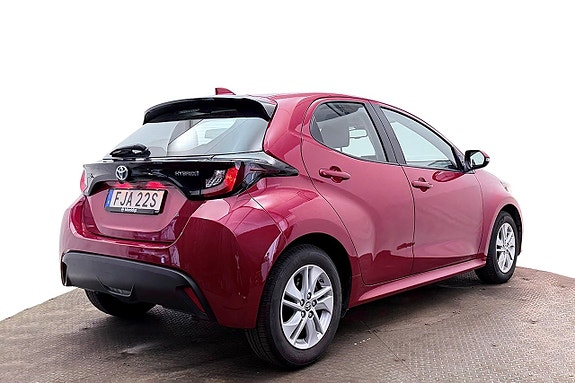 Toyota Yaris 6 of 29