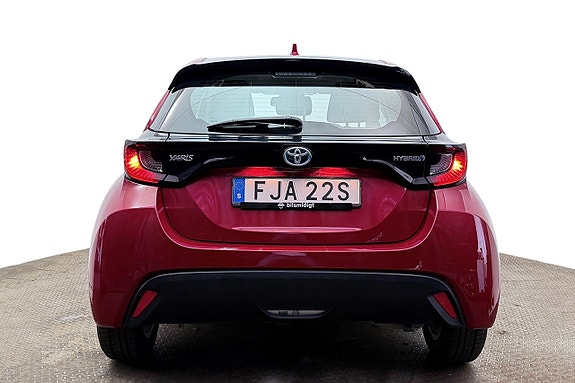 Toyota Yaris 7 of 29