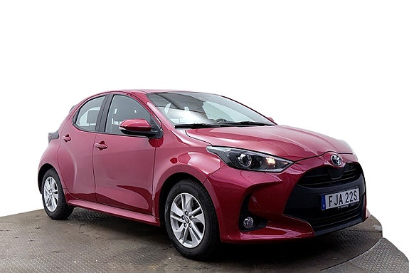 Toyota Yaris 4 of 29