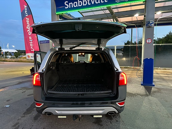 Volvo XC70 12 of 14