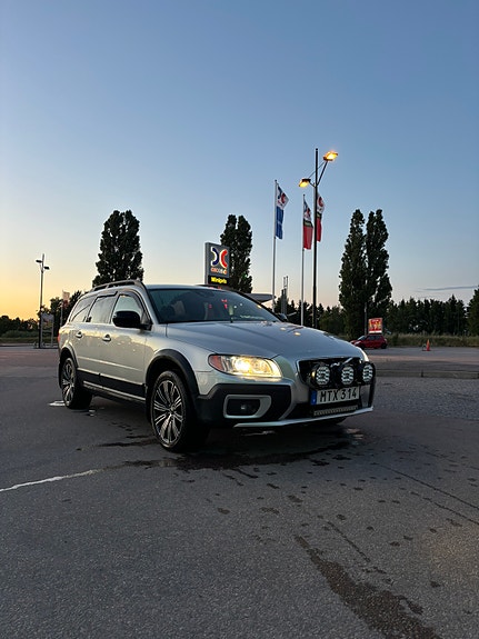 Volvo XC70 13 of 14