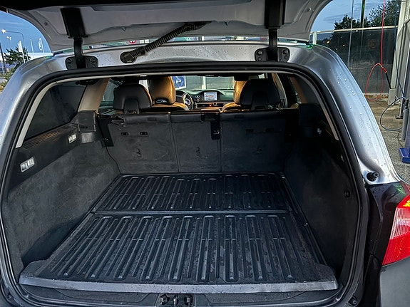 Volvo XC70 9 of 14
