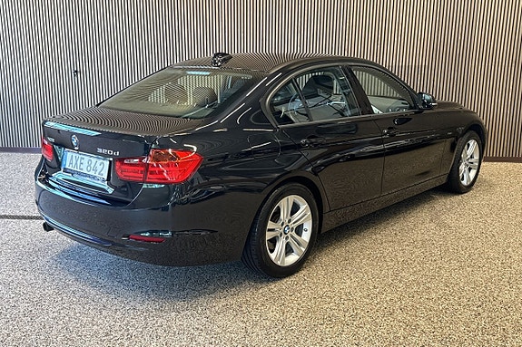 BMW 320d 4 of 10