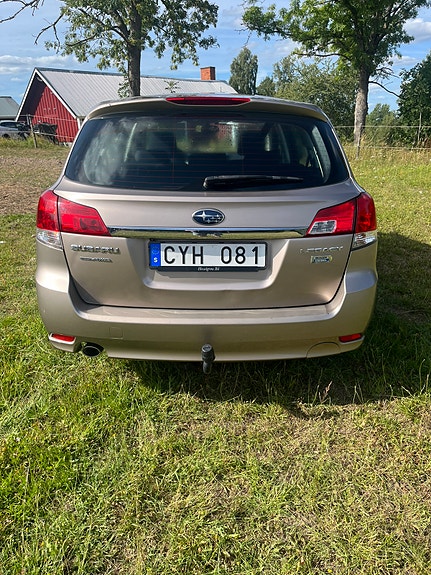 Subaru Legacy 4 of 13