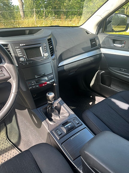 Subaru Legacy 9 of 13