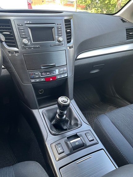 Subaru Legacy 12 of 13